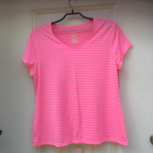 Danskin Tops - 🔥Danskin Now semi fitted(not tight) Dri*More top